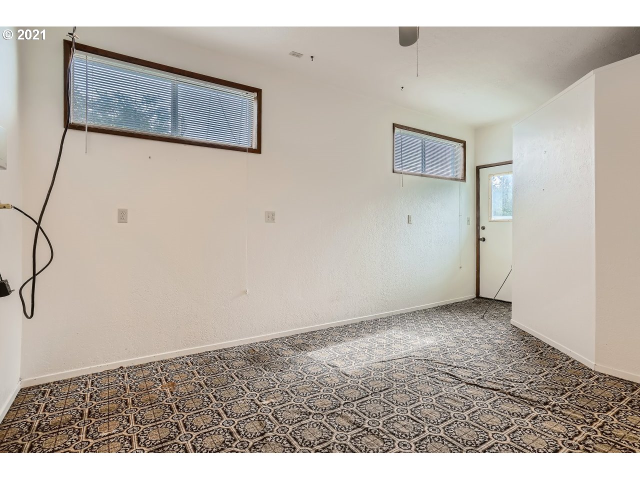 1122 Stanfield Road Woodburn, OR 97071 - Photo 10 of 18 Gallery Image 10
