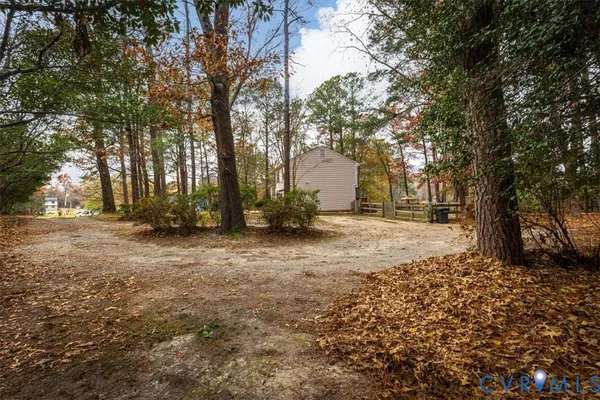 a view of backyard space