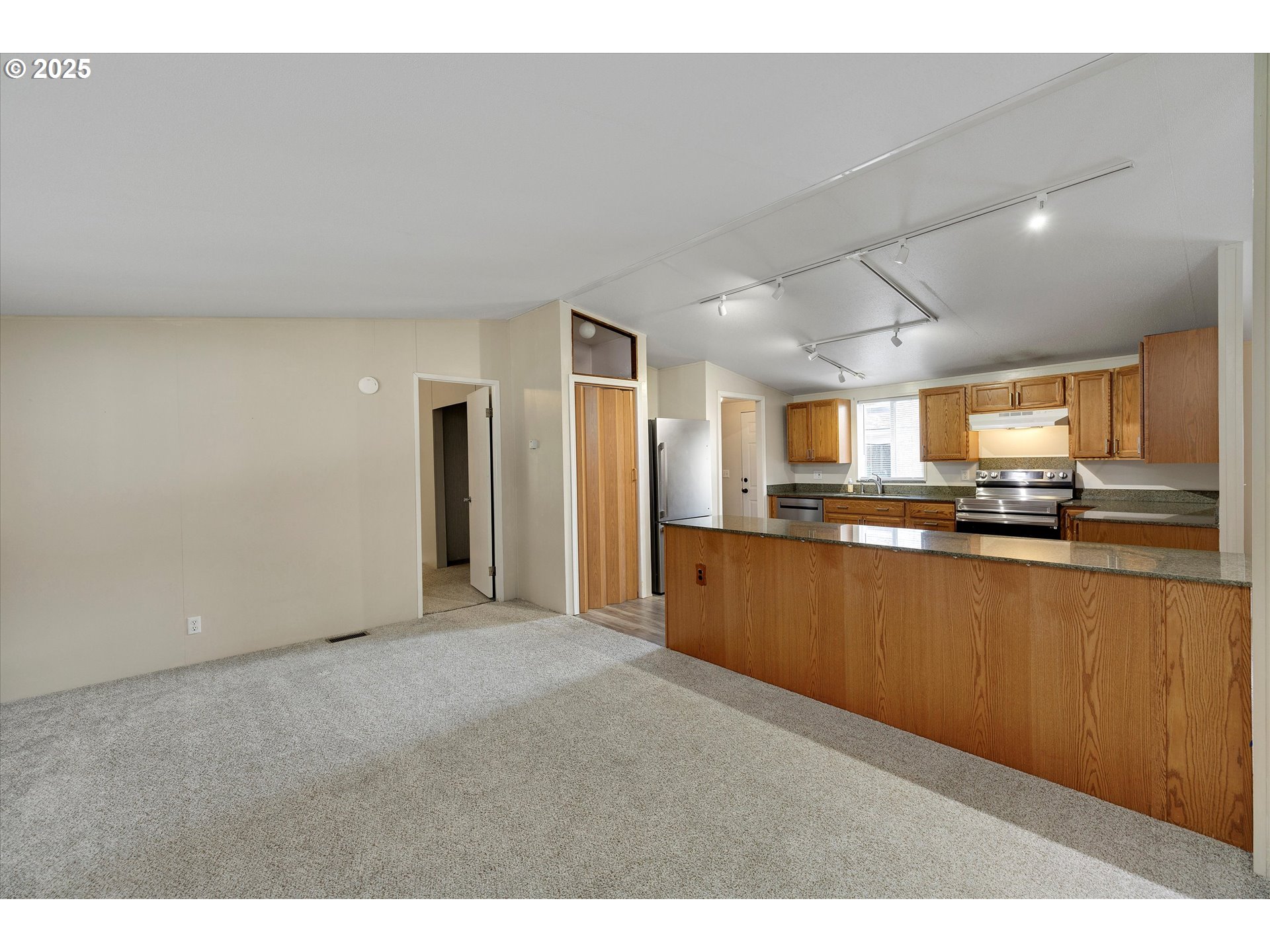 21910 Southeast Stark Street, Unit 11 Gresham, OR 97030 - Photo 14 of 30