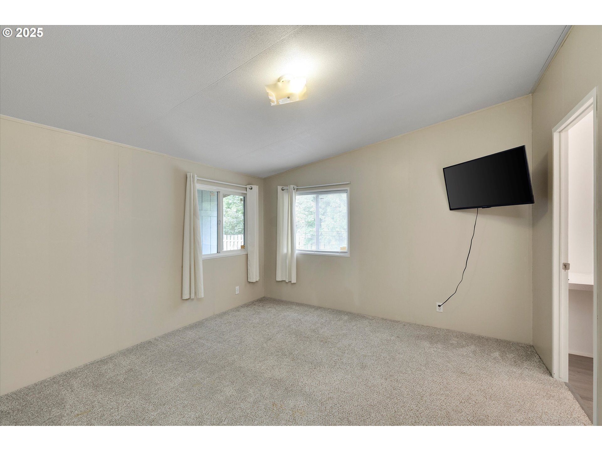 21910 Southeast Stark Street, Unit 11 Gresham, OR 97030 - Photo 15 of 30