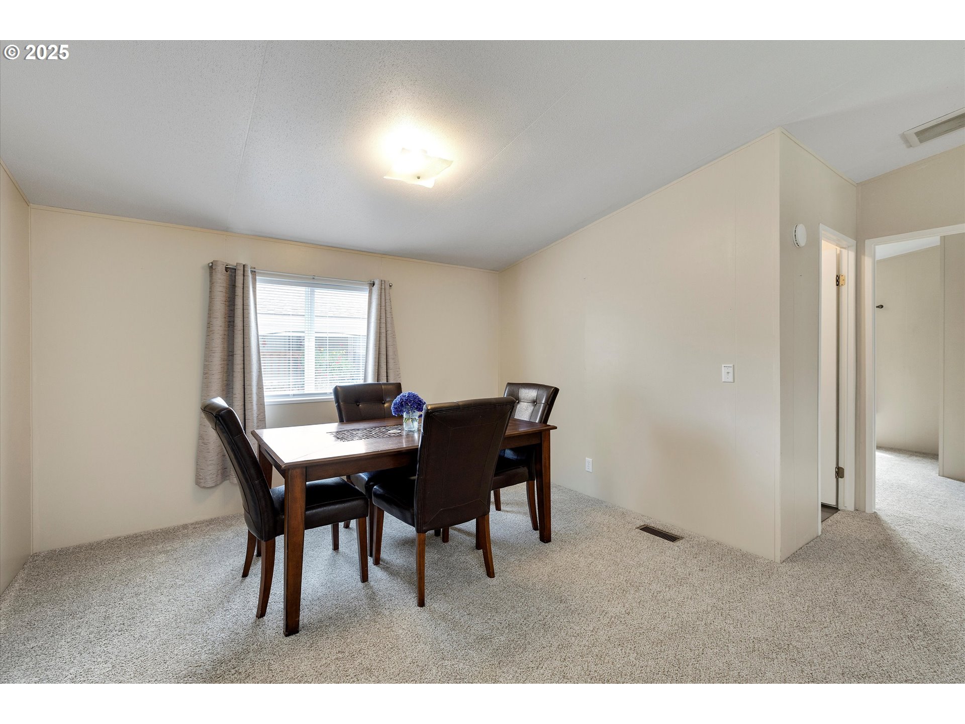 21910 Southeast Stark Street, Unit 11 Gresham, OR 97030 - Photo 7 of 30