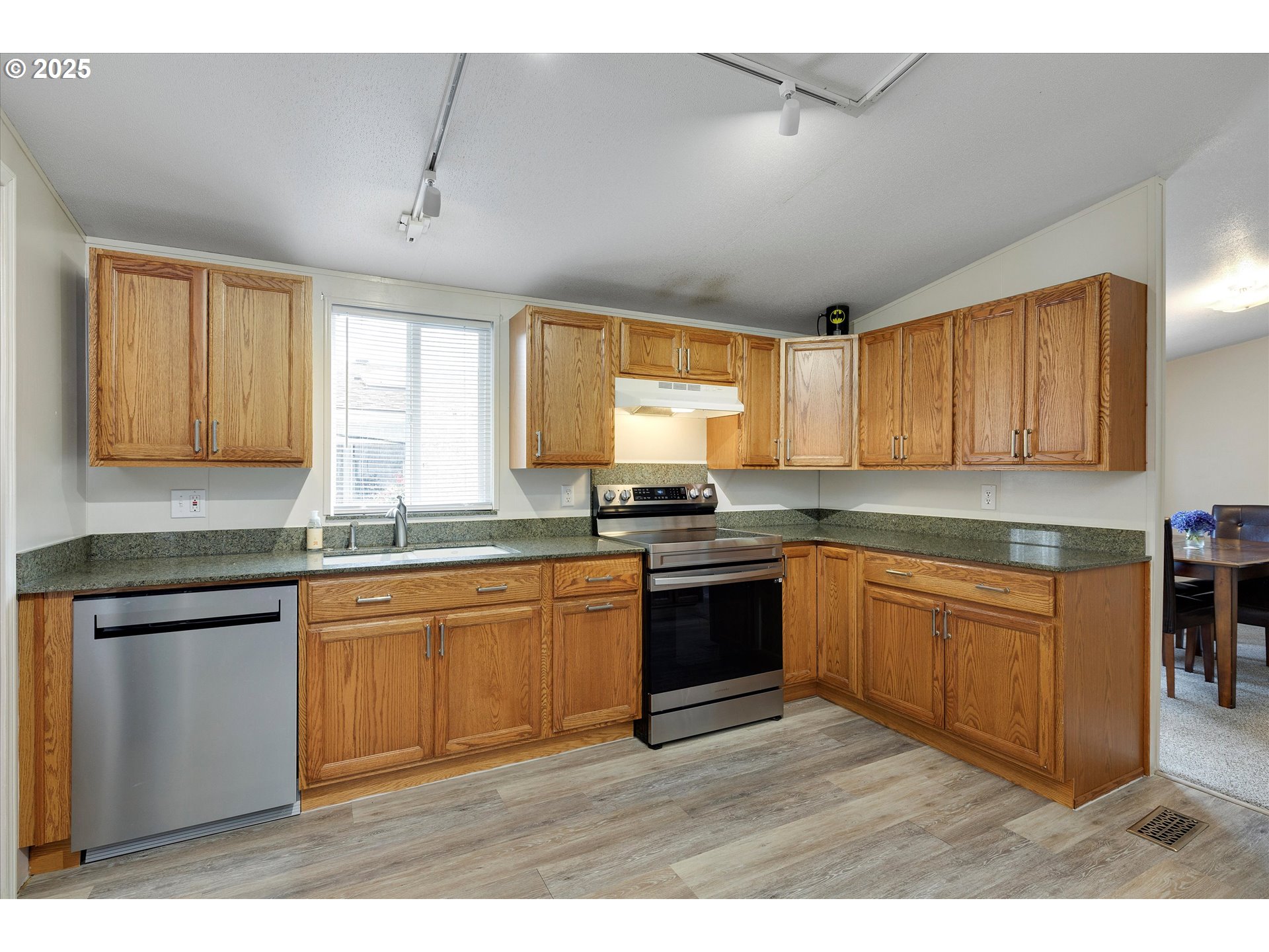 21910 Southeast Stark Street, Unit 11 Gresham, OR 97030 - Photo 10 of 30