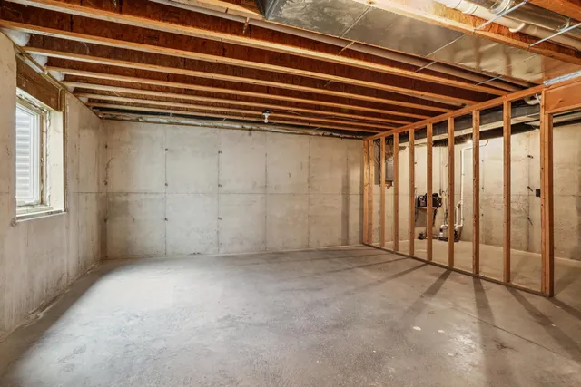 $224,900 | 1690 Drum Corps Drive, Menasha, WI 54952