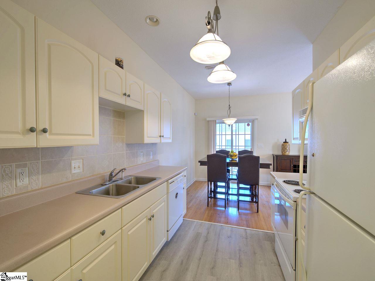145 Elliott Circle Anderson, SC 29621 - Photo 4 of 18 Gallery Image 4