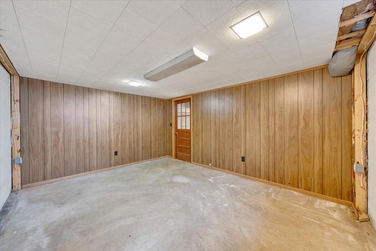 3116 Wheatland Road Fincastle, VA 24090 - Photo 34 of 56 35-MIB01806