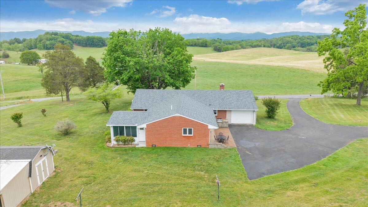 3116 Wheatland Road Fincastle, VA 24090 - Photo 48 of 56 56-DJI_20260507134957_0003_D