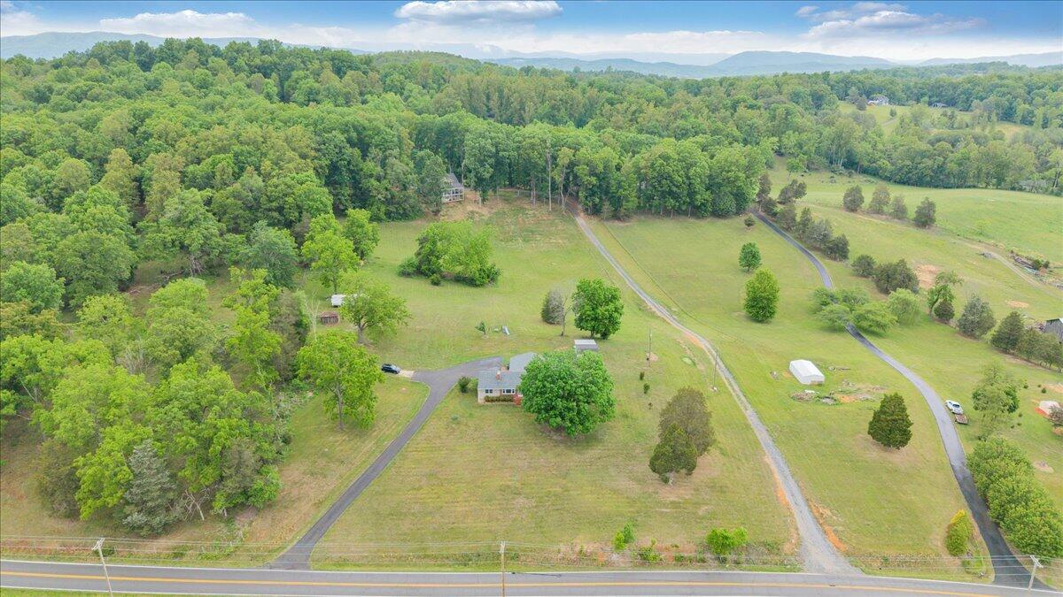 3116 Wheatland Road Fincastle, VA 24090 - Photo 51 of 56 61-DJI_20260507135256_0012_D