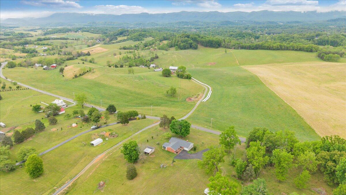 3116 Wheatland Road Fincastle, VA 24090 - Photo 53 of 56 63-DJI_20260507135355_0014_D