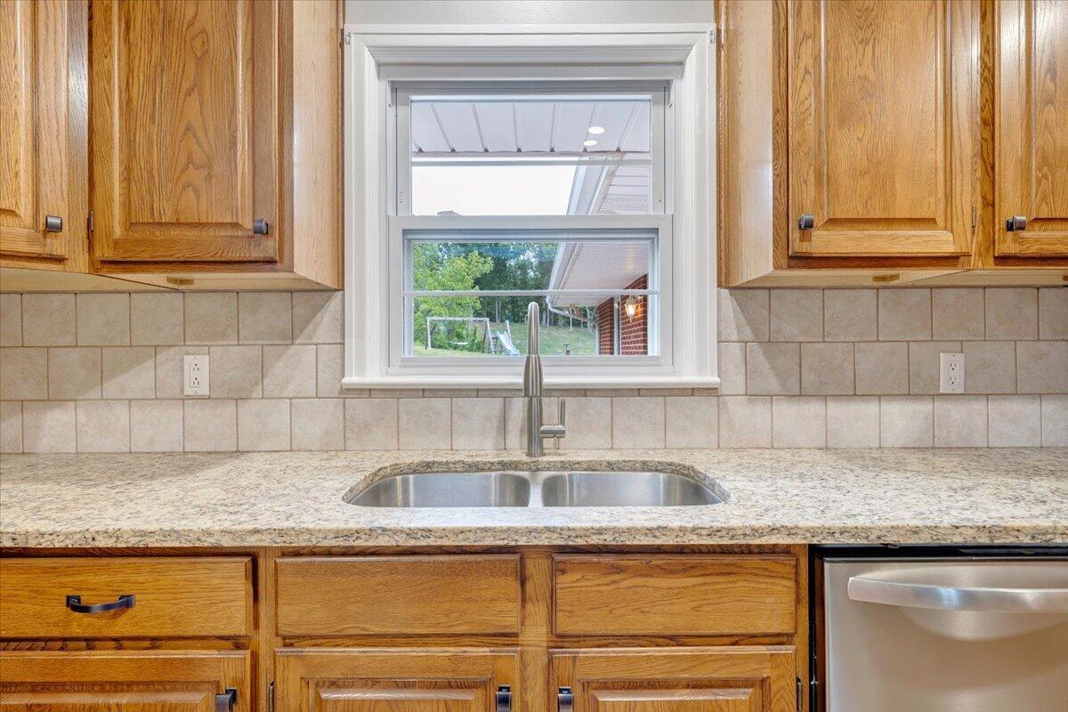 3116 Wheatland Road Fincastle, VA 24090 - Photo 9 of 56 10-MIB01719