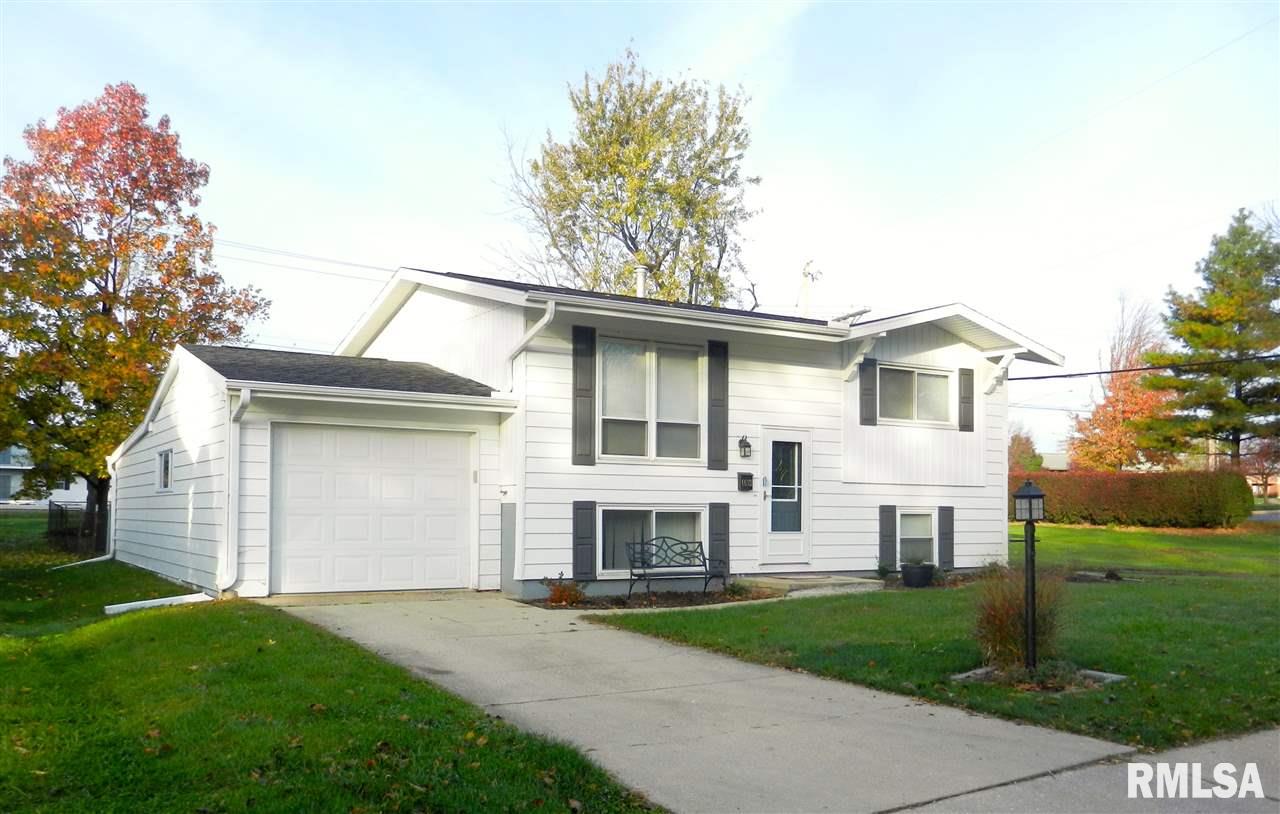 6633 North Randwick Road Peoria, IL 61615 - Photo 1 of 20 Gallery Image 1