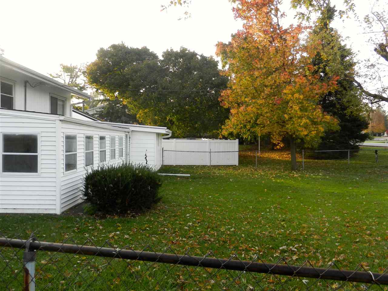 6633 North Randwick Road Peoria, IL 61615 - Photo 17 of 20 Gallery Image 17