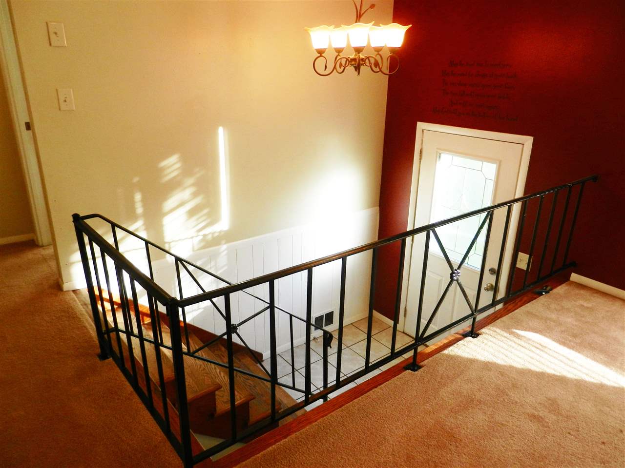 6633 North Randwick Road Peoria, IL 61615 - Photo 3 of 20 Gallery Image 3