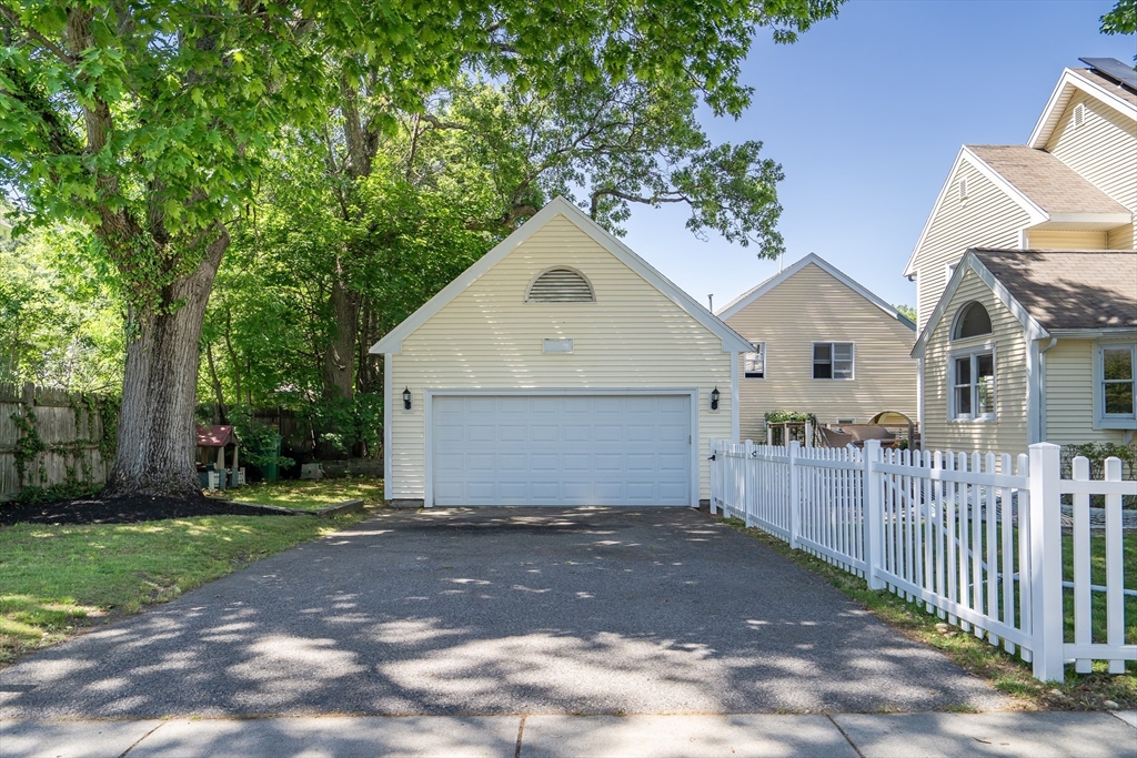4 Rebecca Road Newton, MA 02465 - Photo 25 of 26