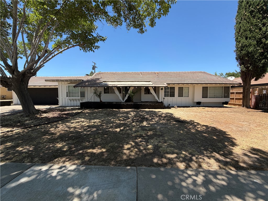 44261 Calston Avenue Lancaster, CA 93535 - Photo 2 of 37