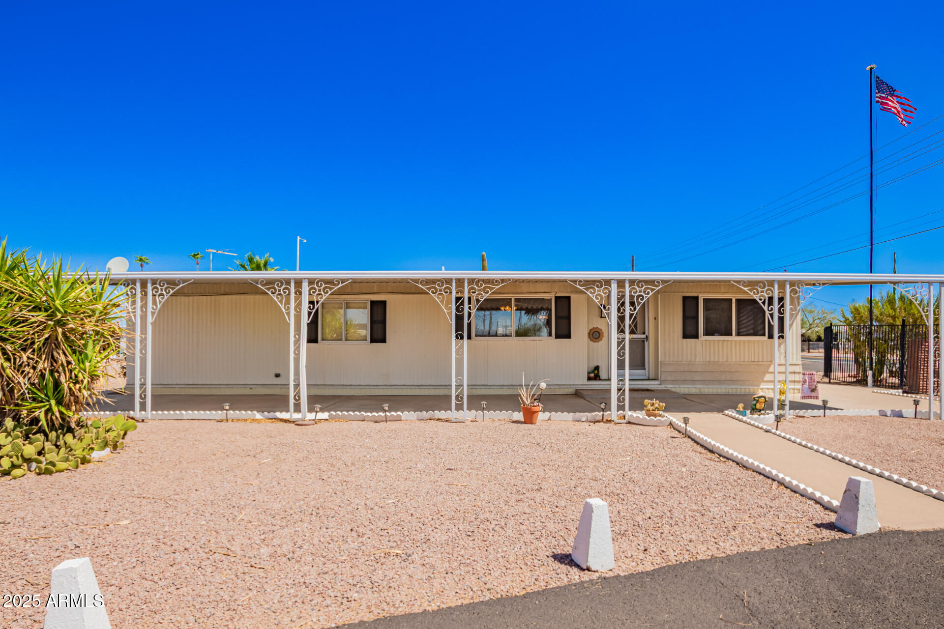 1030 North Delaware Drive, Unit 31 Apache Junction, AZ 85120 - Photo 1 of 27 1 - Delaware