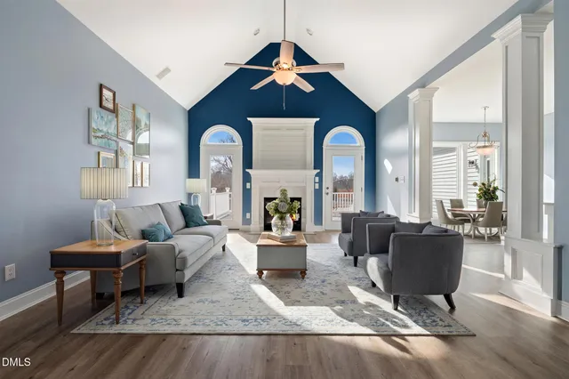 a view of a entrance door of the house