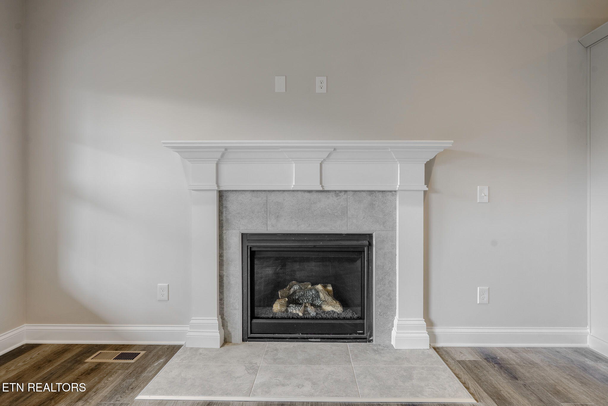 2931 Snow Pond Road Knoxville, TN 37931 - Photo 13 of 56 Fireplace 1
