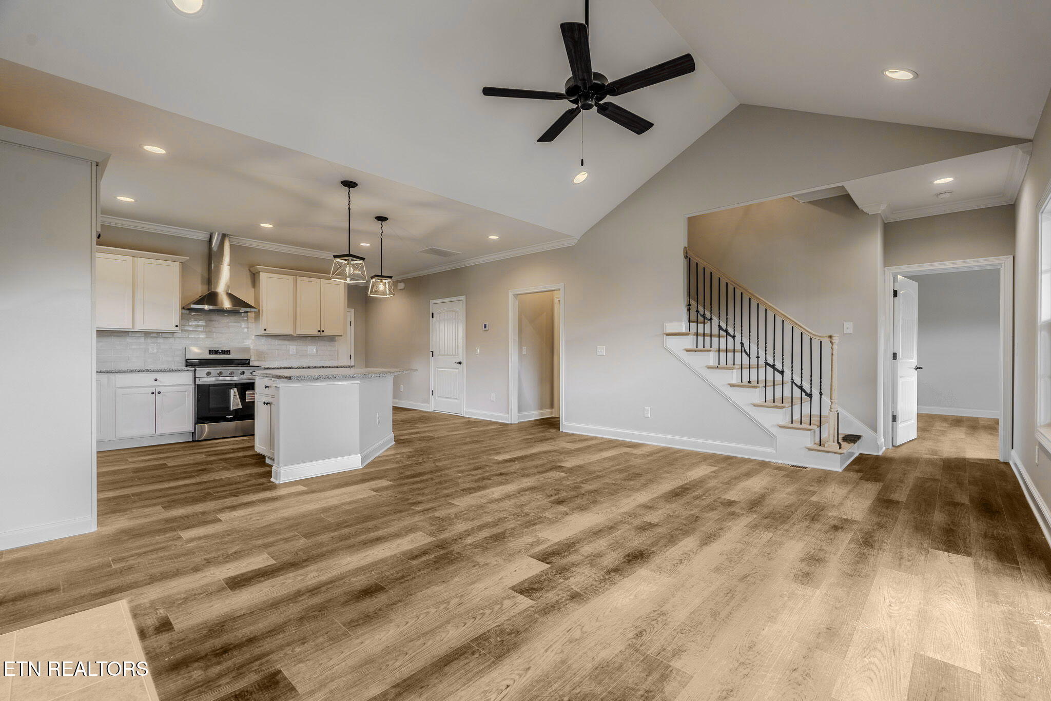 2931 Snow Pond Road Knoxville, TN 37931 - Photo 14 of 56 Living Room 1