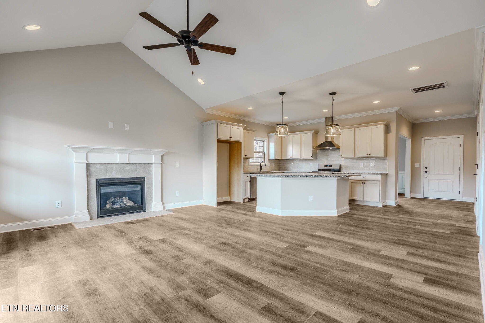 2931 Snow Pond Road Knoxville, TN 37931 - Photo 15 of 56 Living Room 2