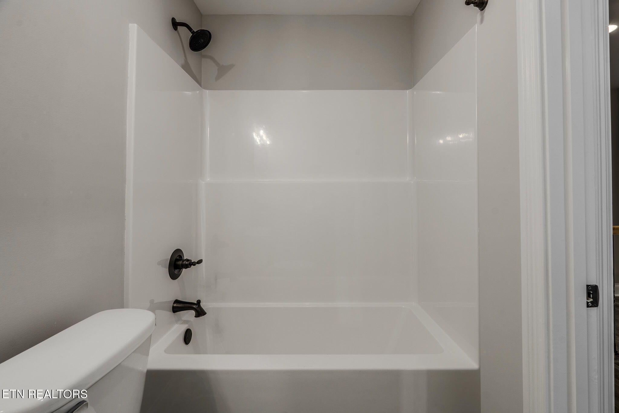 2931 Snow Pond Road Knoxville, TN 37931 - Photo 40 of 56 Upstairs Bathroom 1 2