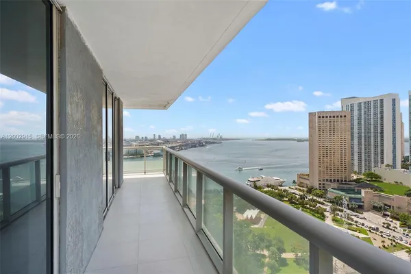 $6,700 | 50 Biscayne Boulevard, Unit 2610, Miami, FL 33132
