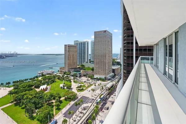 $6,700 | 50 Biscayne Boulevard, Unit 2610, Miami, FL 33132