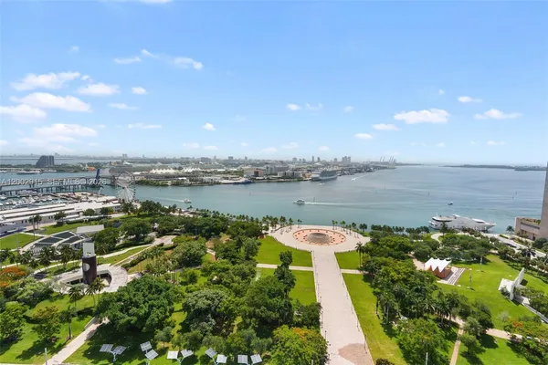 $6,700 | 50 Biscayne Boulevard, Unit 2610, Miami, FL 33132