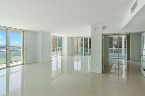 $6,700 | 50 Biscayne Boulevard, Unit 2610, Miami, FL 33132