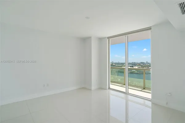 $6,700 | 50 Biscayne Boulevard, Unit 2610, Miami, FL 33132