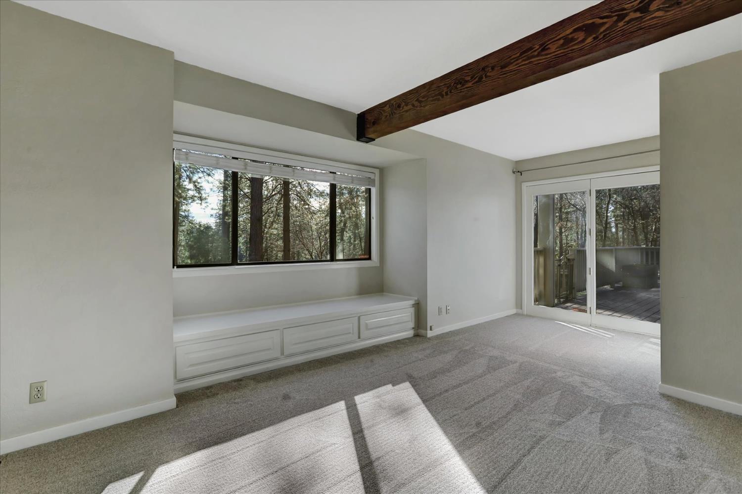 15017 Pammy Way Grass Valley, CA 95949 - Photo 21 of 99 a view of livingroom with furniture and windows