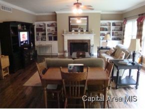 2541 Shawnee Drive Springfield, IL 62702 - Photo 4 of 16 Gallery Image 4