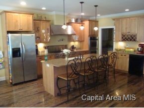 2541 Shawnee Drive Springfield, IL 62702 - Photo 5 of 16 Gallery Image 5