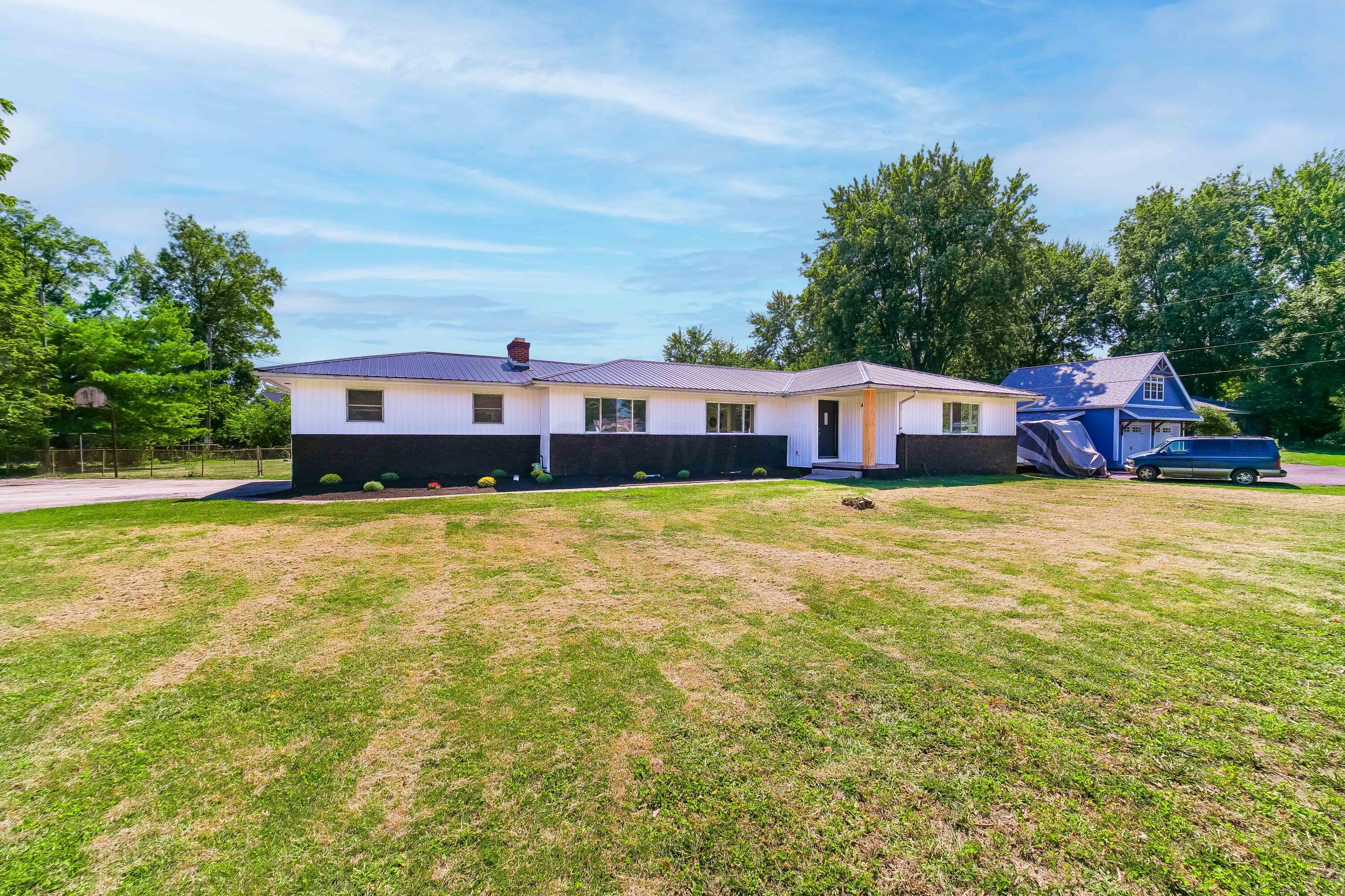 6643 Davis Road Hilliard, OH 43026 - Photo 3 of 72 6643 Davis-3