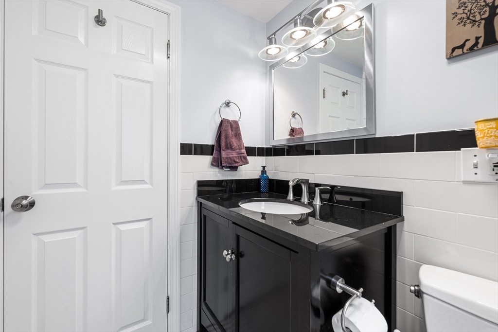 674 Trull Road Tewksbury, MA 01876 - Photo 12 of 42