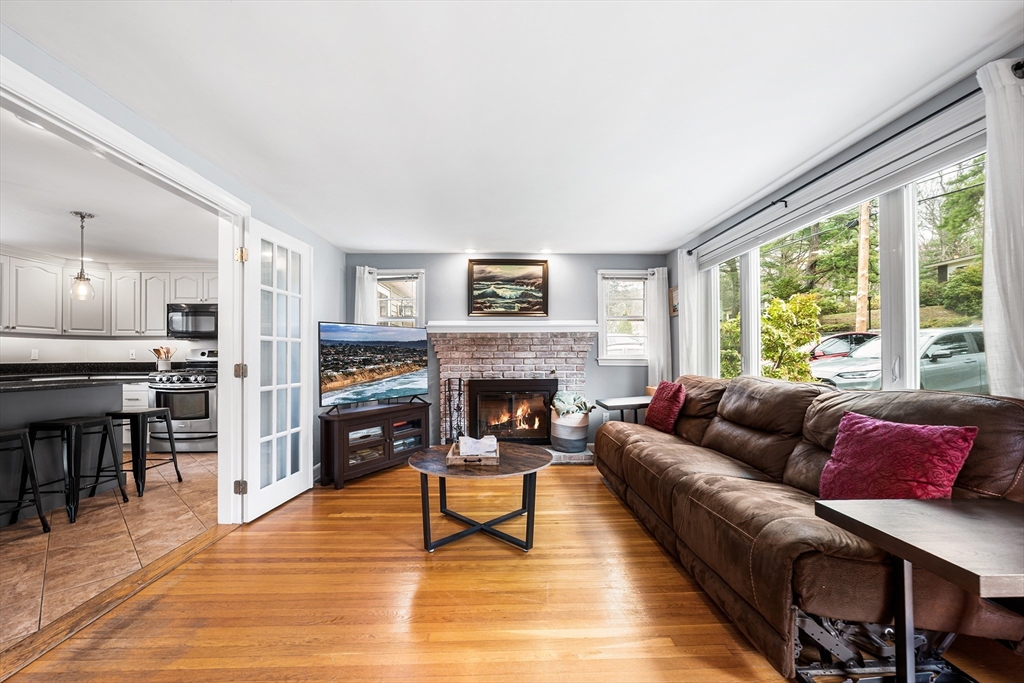 674 Trull Road Tewksbury, MA 01876 - Photo 5 of 42