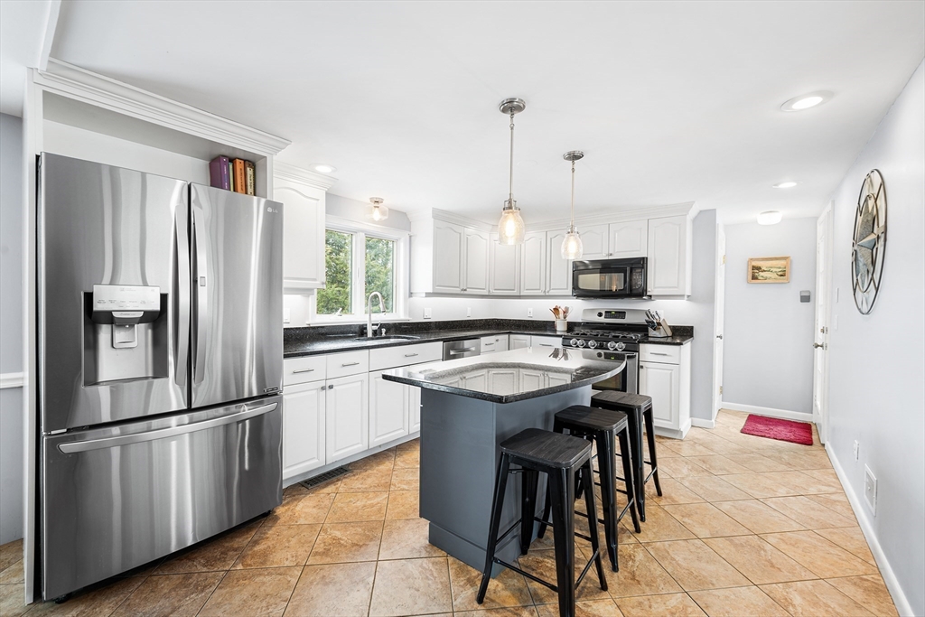 674 Trull Road Tewksbury, MA 01876 - Photo 6 of 42