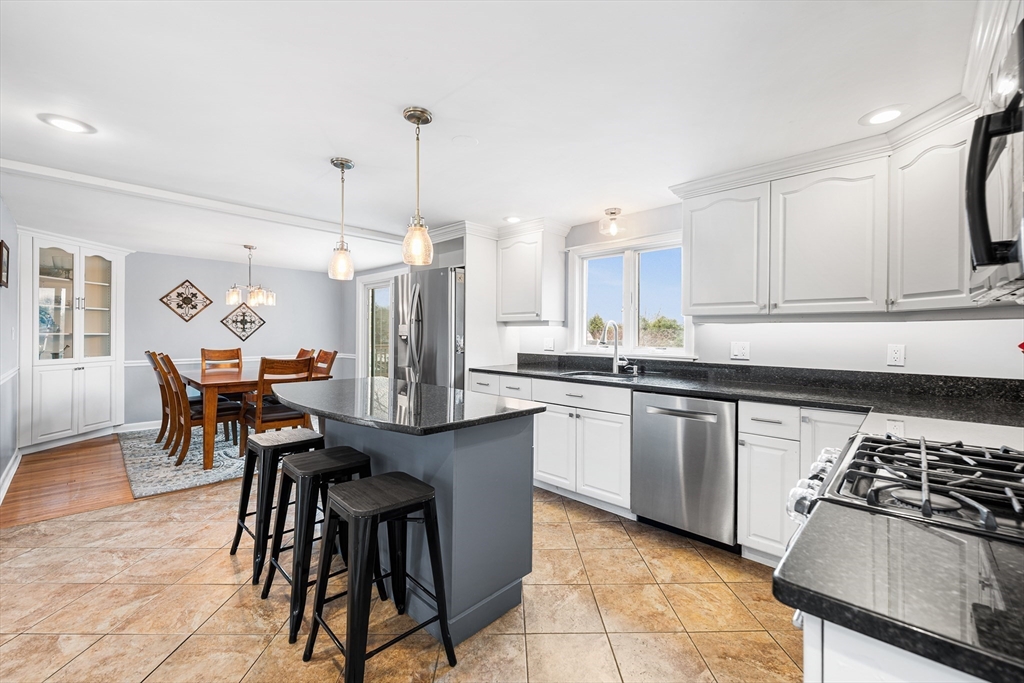 674 Trull Road Tewksbury, MA 01876 - Photo 9 of 42