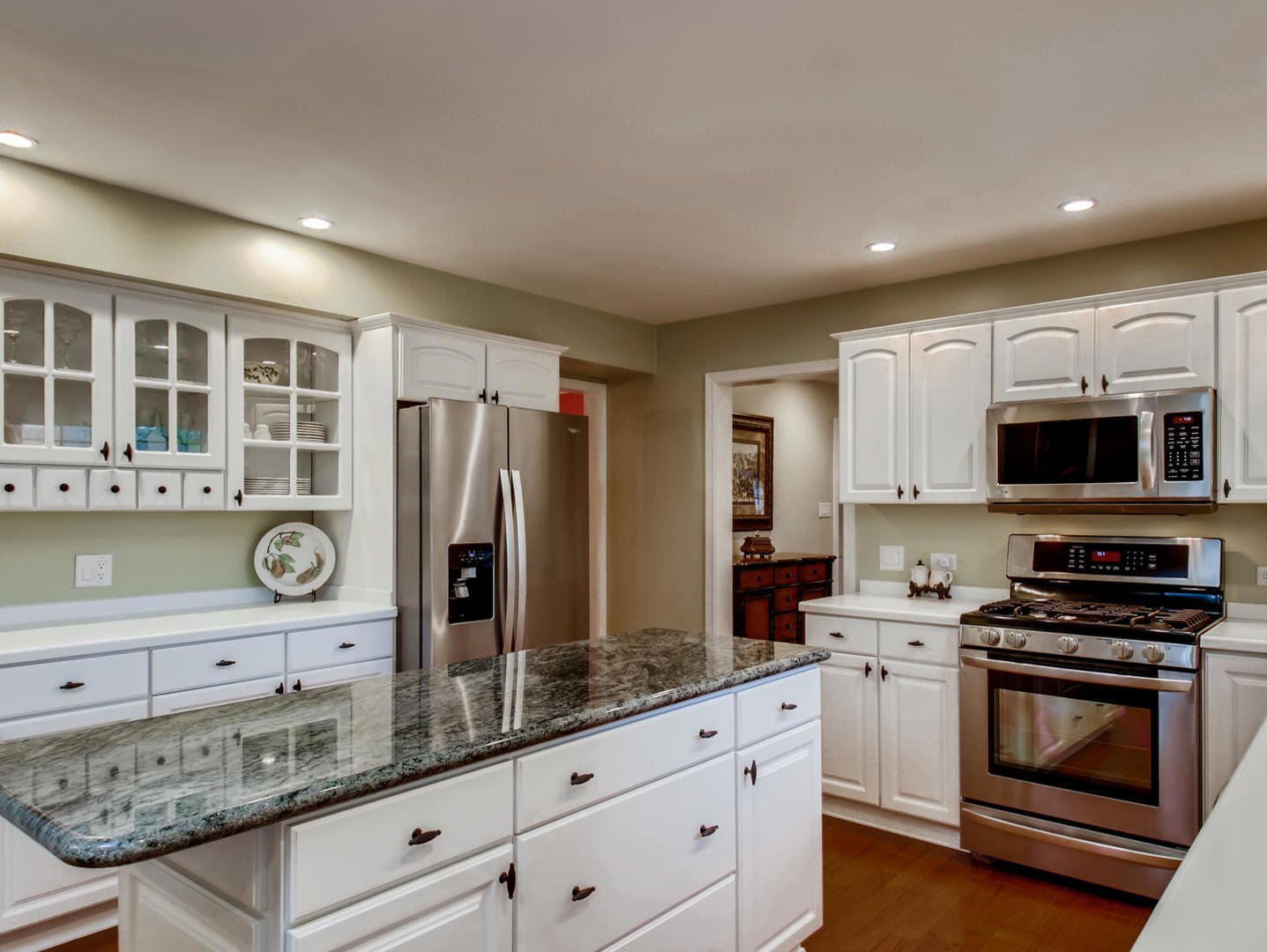 1605 Royal Oak Road Darien, IL 60561 - Photo 13 of 34