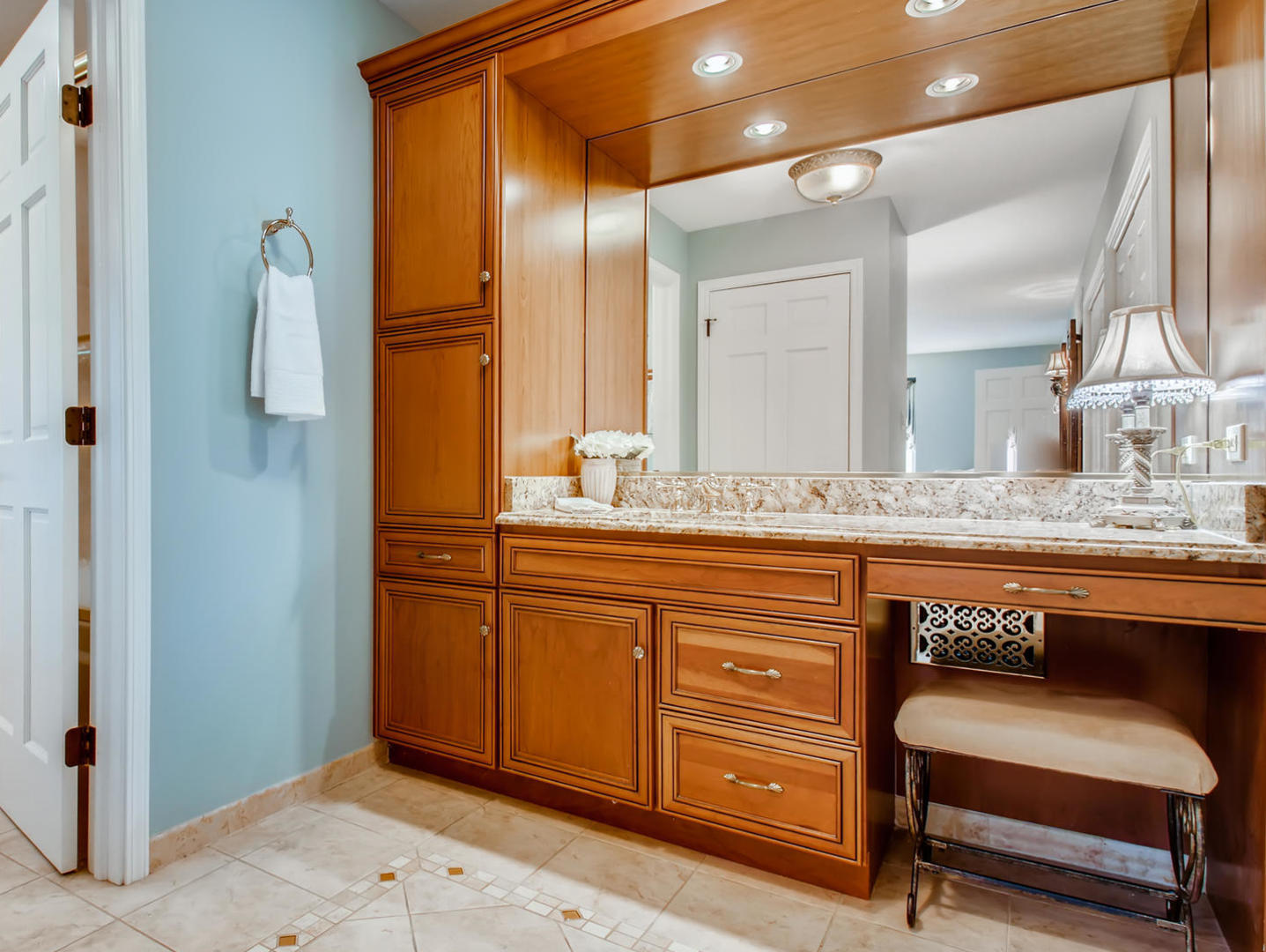 1605 Royal Oak Road Darien, IL 60561 - Photo 19 of 34