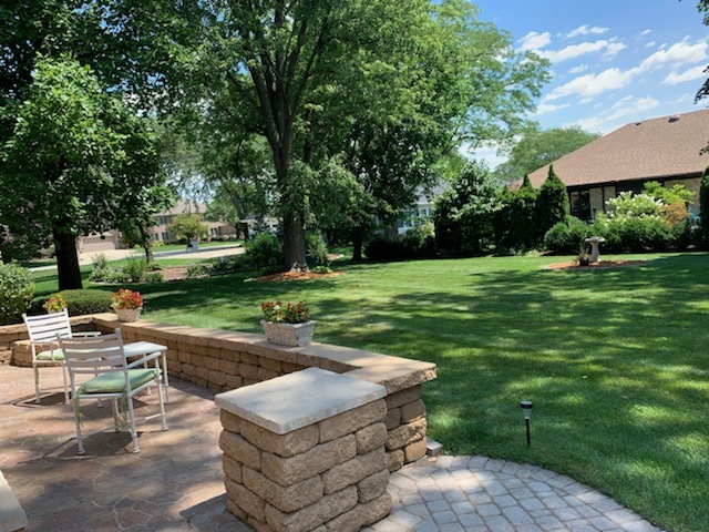 1605 Royal Oak Road Darien, IL 60561 - Photo 33 of 34