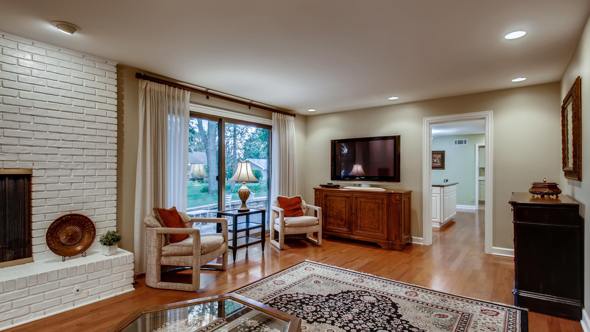 1605 Royal Oak Road Darien, IL 60561 - Photo 10 of 34