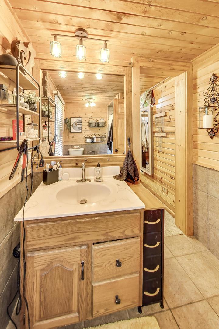 10102 Country Club Road Woodstock, IL 60098 - Photo 51 of 59 Gallery Image 51
