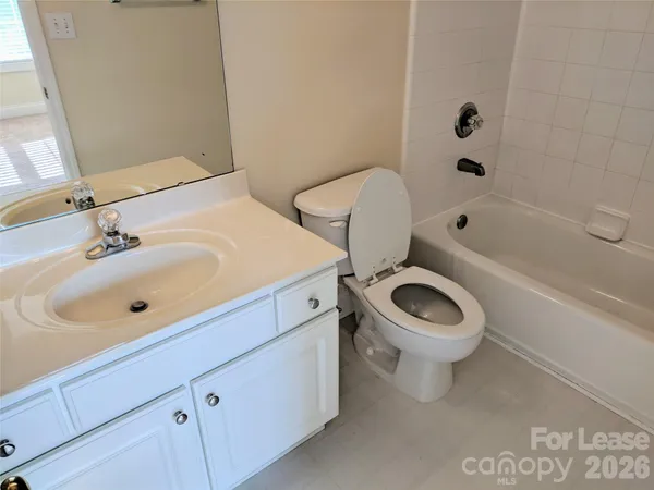 $1,400 | 917 Shearer Street, Unit 20, Davidson, NC 28036