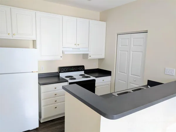 $1,400 | 917 Shearer Street, Unit 20, Davidson, NC 28036