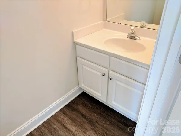 $1,400 | 917 Shearer Street, Unit 20, Davidson, NC 28036