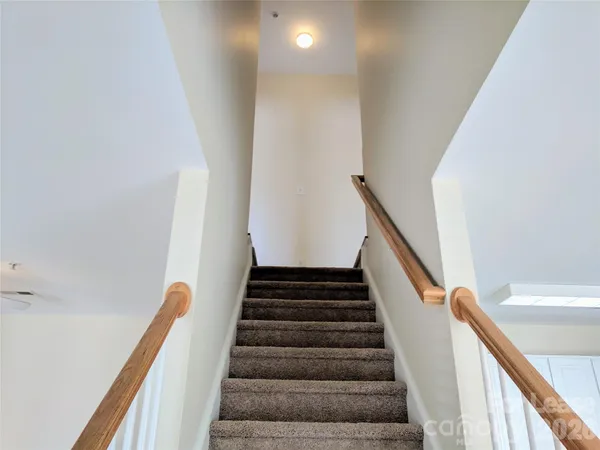 $1,400 | 917 Shearer Street, Unit 20, Davidson, NC 28036