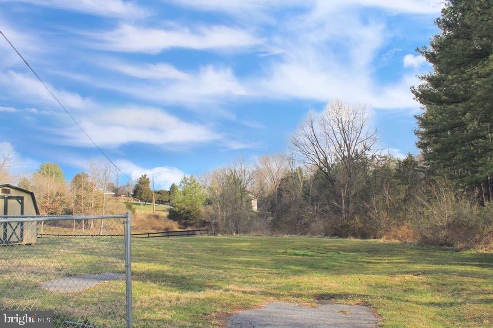 2735 Guard Hill Road Front Royal, VA 22630 - Photo 4 of 22 view of side to back