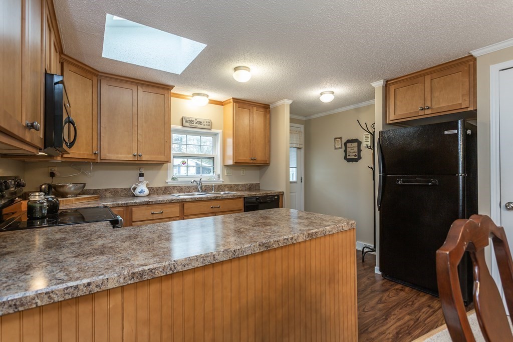17 Meeting House Road Taunton, MA 02780 - Photo 6 of 21 Gallery Image 6
