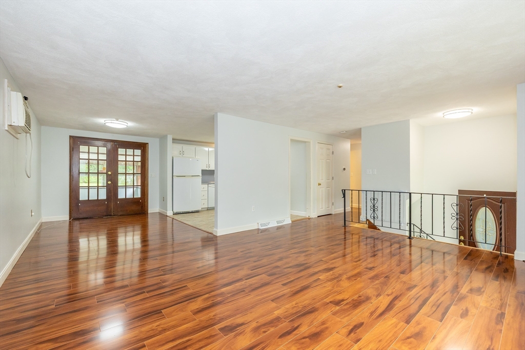 10 Dolan Road Billerica, MA 01821 - Photo 4 of 26 Gallery Image 4