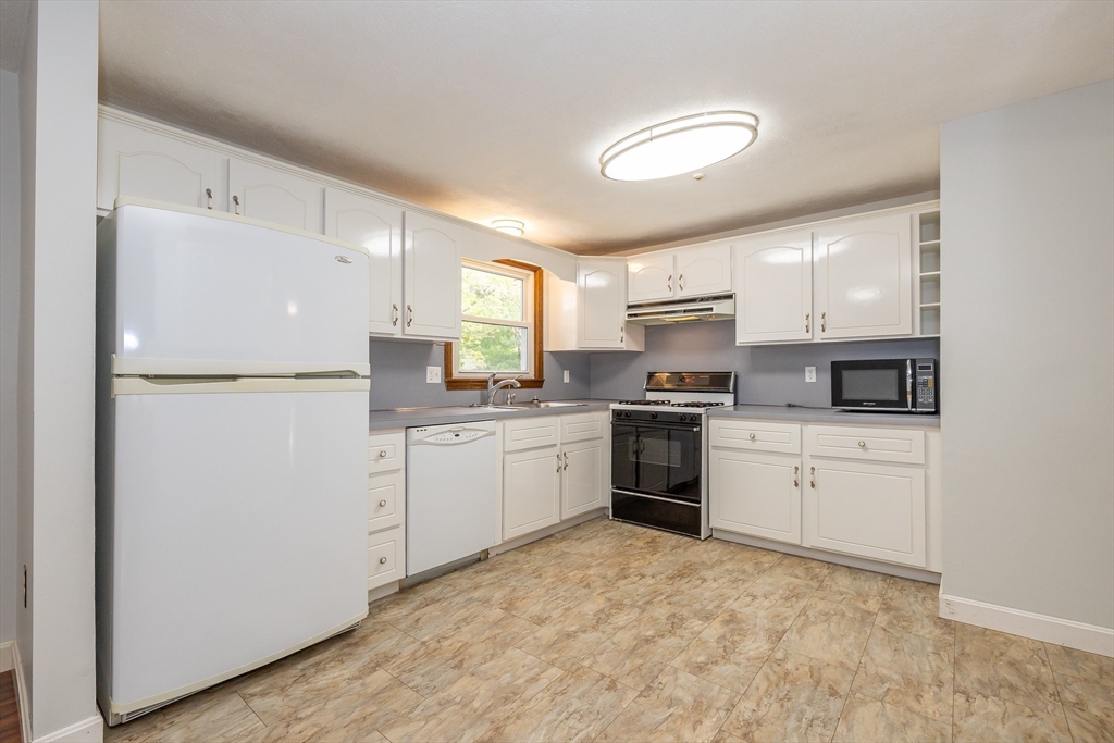 10 Dolan Road Billerica, MA 01821 - Photo 6 of 26 Gallery Image 6